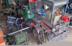Pemasangan Mesin Poles Padi
